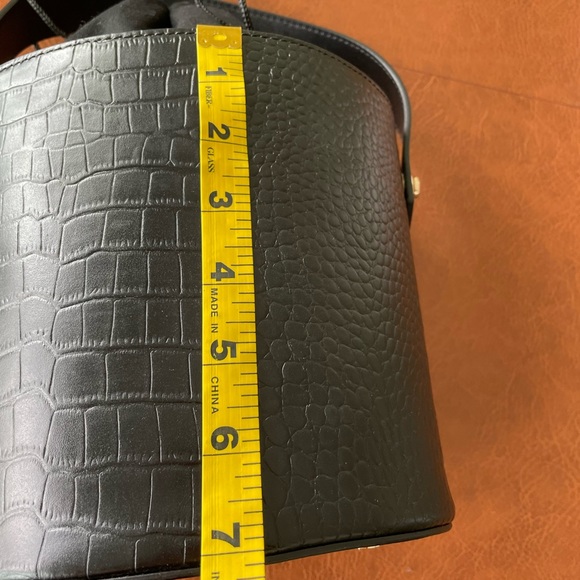 Vegan leather bucket bag - Picture 10 of 15